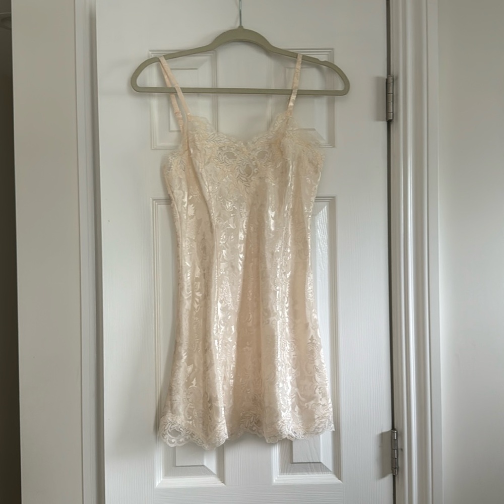 Vintage Victoria’s Secret nightie, perfect used condition